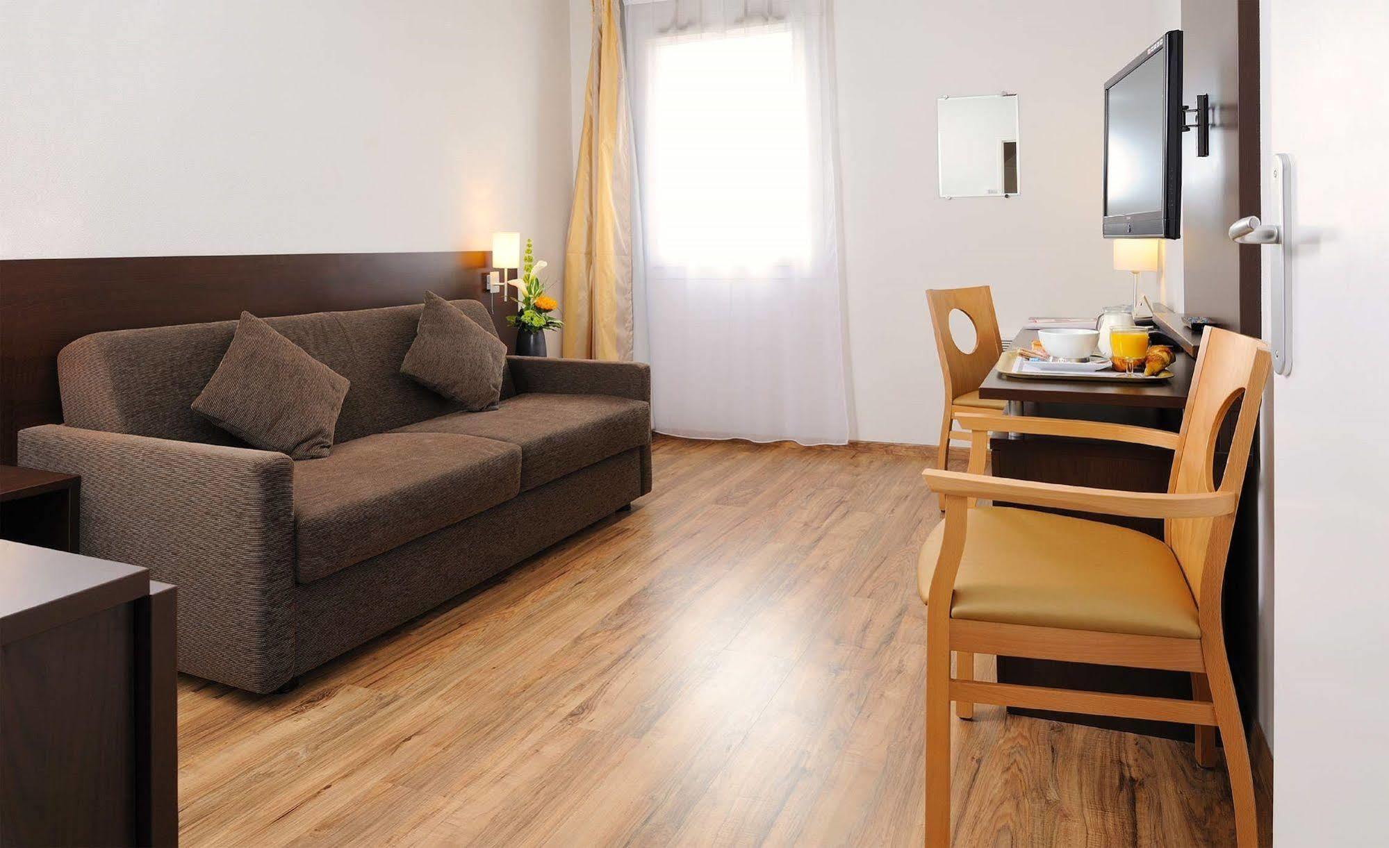 Sejours & Affaires Le Clos Beaumois Aparthotel 2*